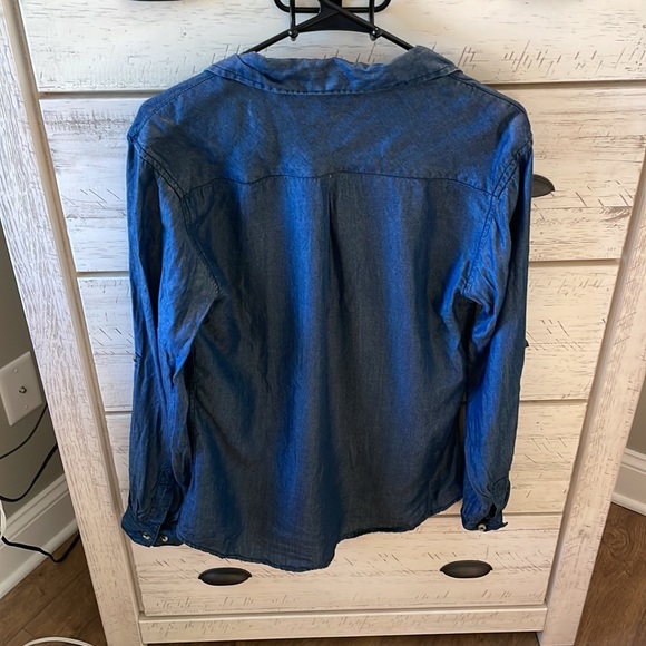 Francesca’s Button Down - Picture 4 of 6